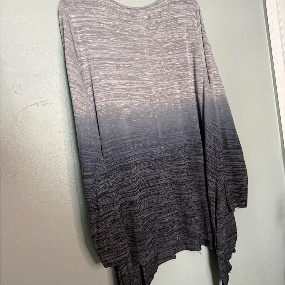 Torrid Super Soft Plush V-Neck Sharkbite Hem Tunic Top - Picture 10 of 10